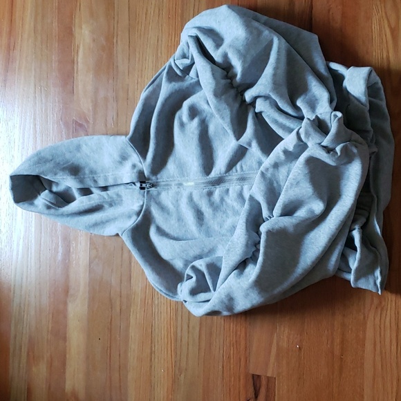 Lovely cold shoulder modern hooded w/ front NWOT peek a boo shoulders grey XL - Picture 1 of 9